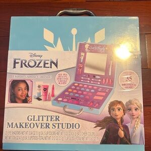 Disney Frozen Glitter Makeover Studio